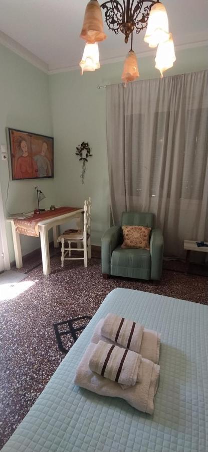 Pireas Port Next To Metro Artistic House Apartment Ngoại thất bức ảnh