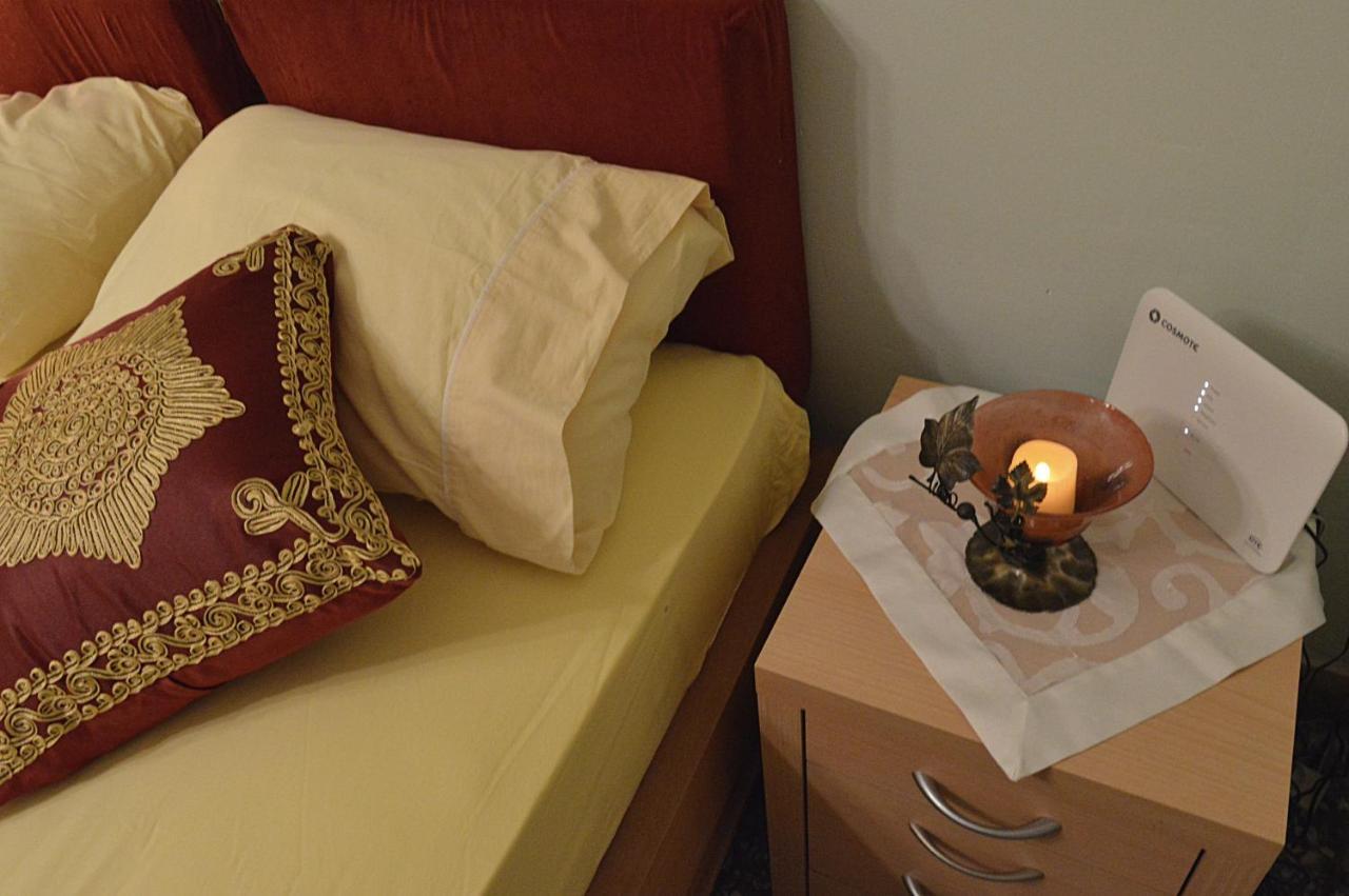 Pireas Port Next To Metro Artistic House Apartment Ngoại thất bức ảnh