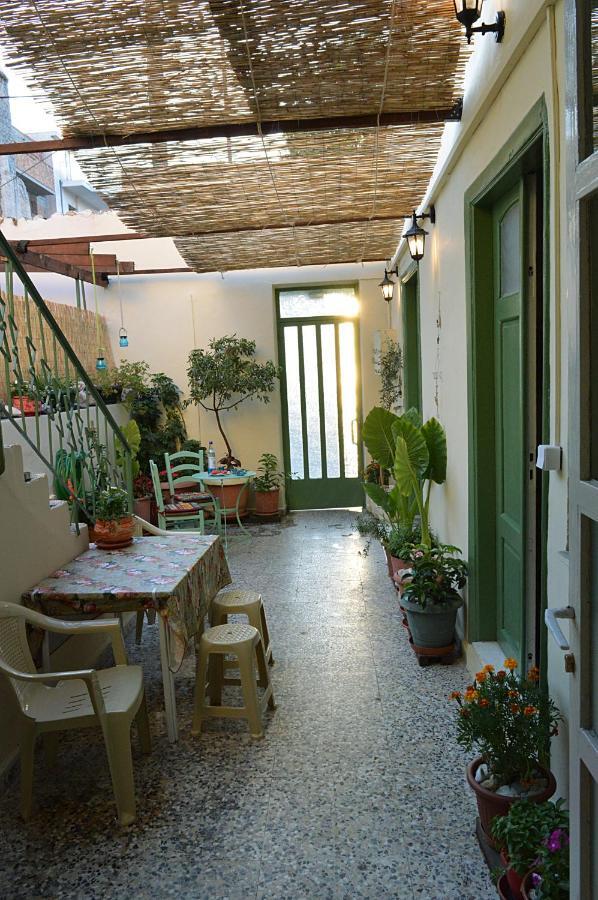 Pireas Port Next To Metro Artistic House Apartment Ngoại thất bức ảnh